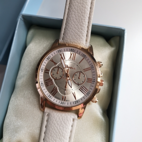 White Analog Watch - Picture 2 of 4